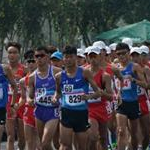 Men 20km-10km Team race - the pack shortly after the start