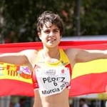 Women - 10 km Junior - Maria Perez celebrates bronze (by Philipp Pohle - GER)