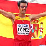 20 km Men - Lopez esulta per la vittoria (photo by Giancarlo Colombo per Fidal)