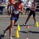 Una bellissima azione di Niccolò Coppini (U18) ad un giro di boa, seguito da Matteo Califano (Photo by Facebook) 