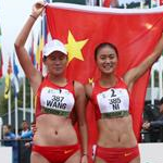 Women - Na Wang e Yuanyuan Ni festeggiano l'argento ed il bronzo
