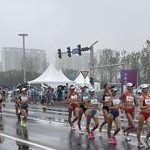 China games 2021 - Women pack after the start
