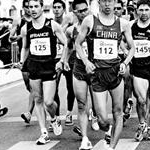 Men - 20 km - Leading pack (b/w by Juan Ramilo POR)