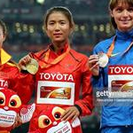 20 km Women - Lu Xiuzhi, Liu Hong e Lyudmila Olyanowska sul podio (photo by Getty Images)