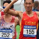 Men - 20 km - Wang Zhen e Yusuke Suzuki ad uno spugnaggio