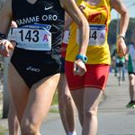 Women - Lidia Barcella (142) e Caterina Bertazzo (143) guidano il gruppo che insegue Noemi Stella nelle allieve 